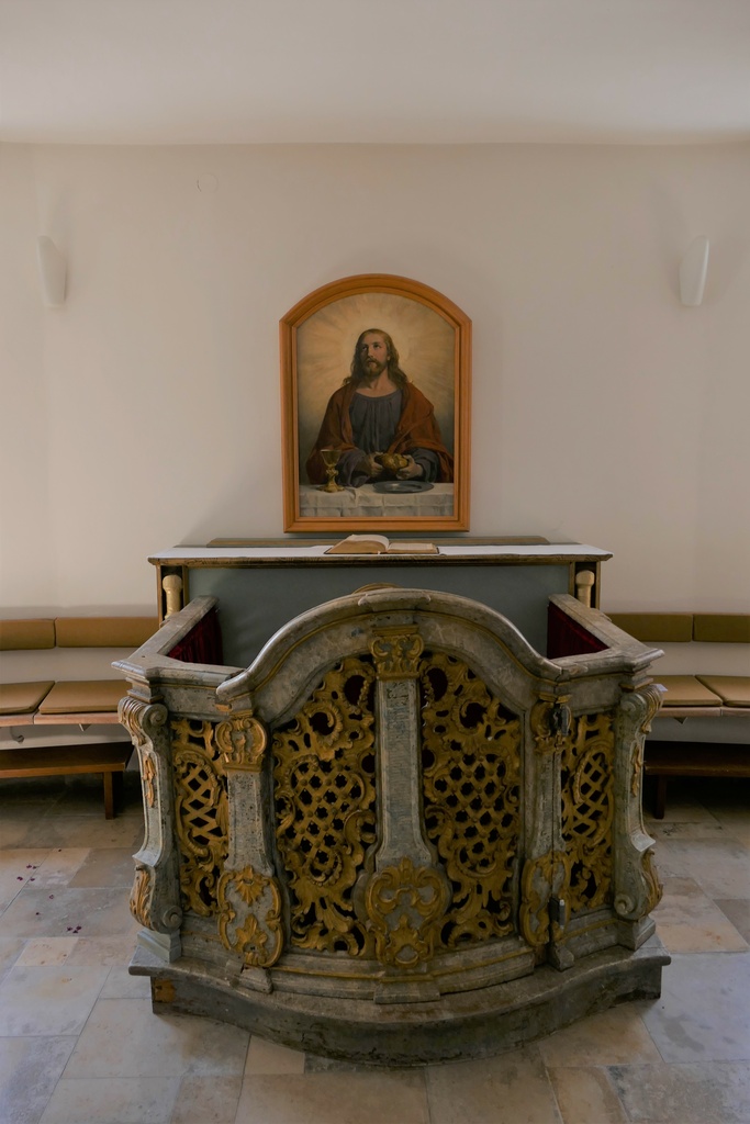 Die spätmittelalterliche Chorschranke, früher der evangelische Altar der Martinskirche